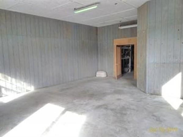 38 E Brookfield Rd, North Brookfield, MA 01535